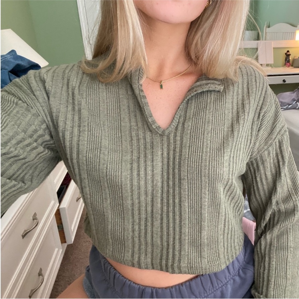 SHEIN Green Ribbed Long Sleeve Crop Top